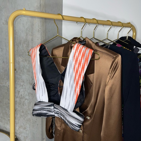 Alexander Wang Accordion Pleated Criss Cross Top in Pavement Woven - Picture 6 of 16